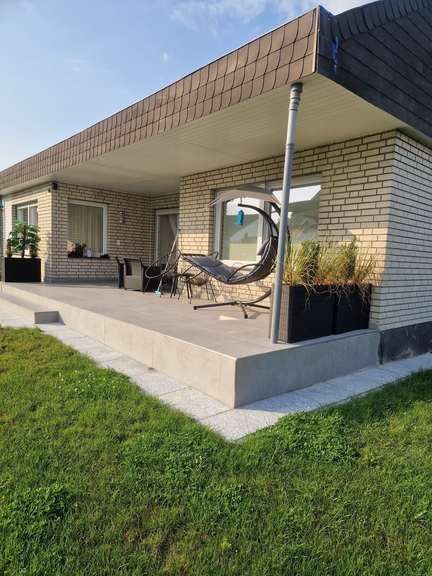 Moderner Gartenzaun mit Sichtschutz – Bild 8