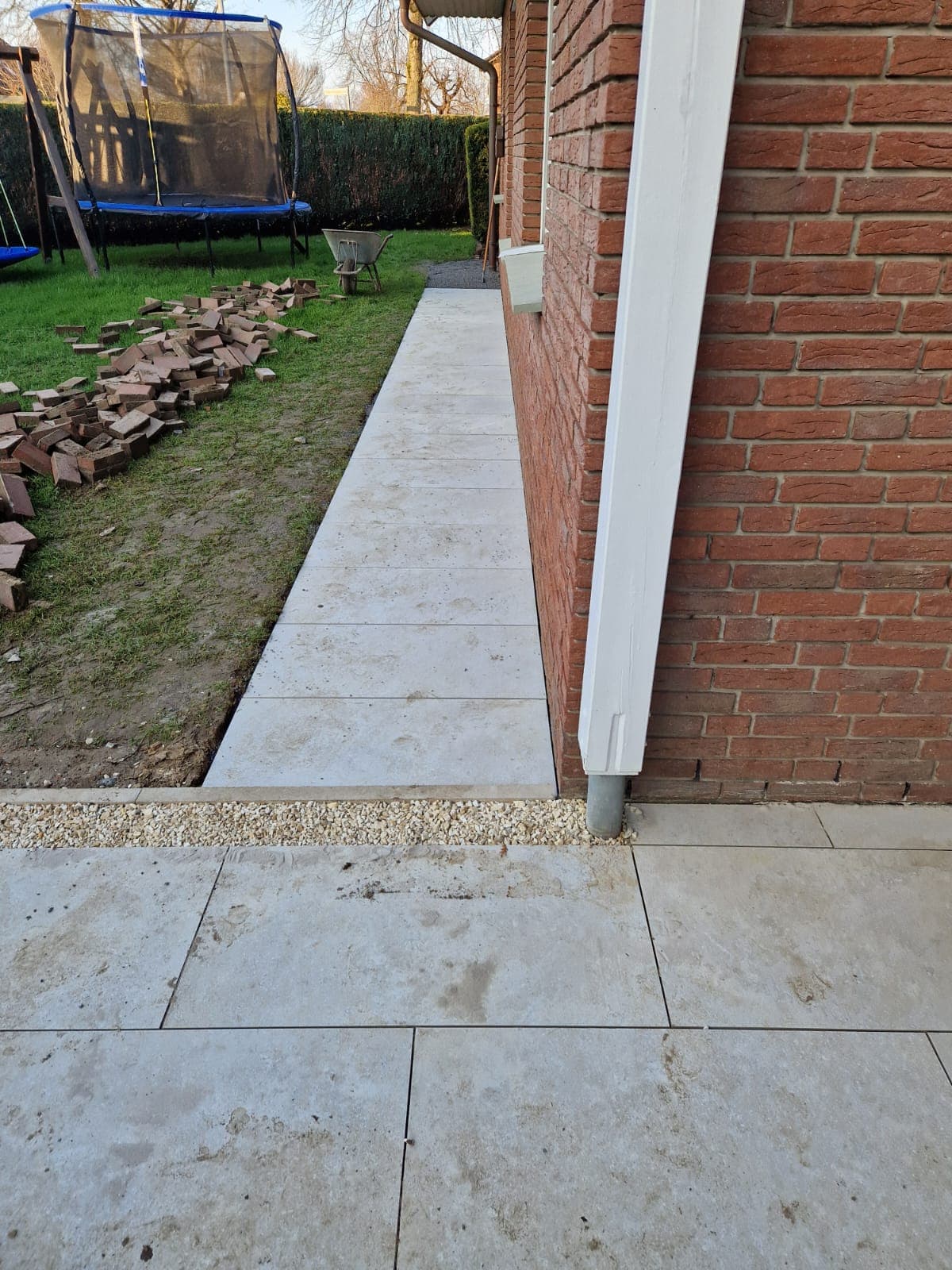 Terrasse mit Pergola & Outdoor-Lounge – Bild 8